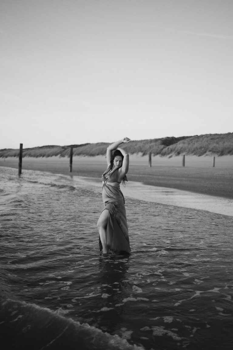 Boudoir fotoshoot op het strand